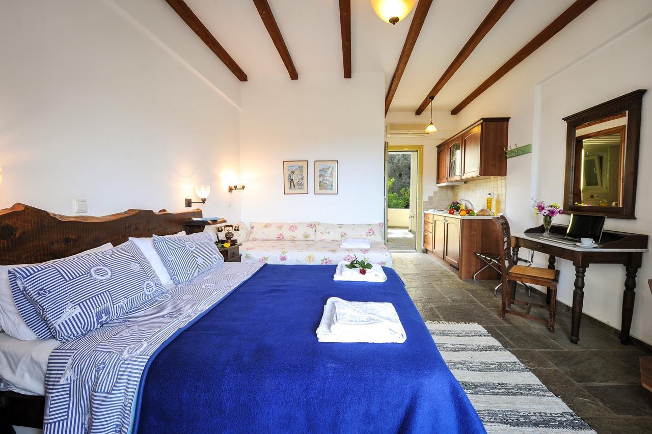 Gera'S Olive Grove - Elaionas Lesvou Hotell Marmaro  Exteriör bild